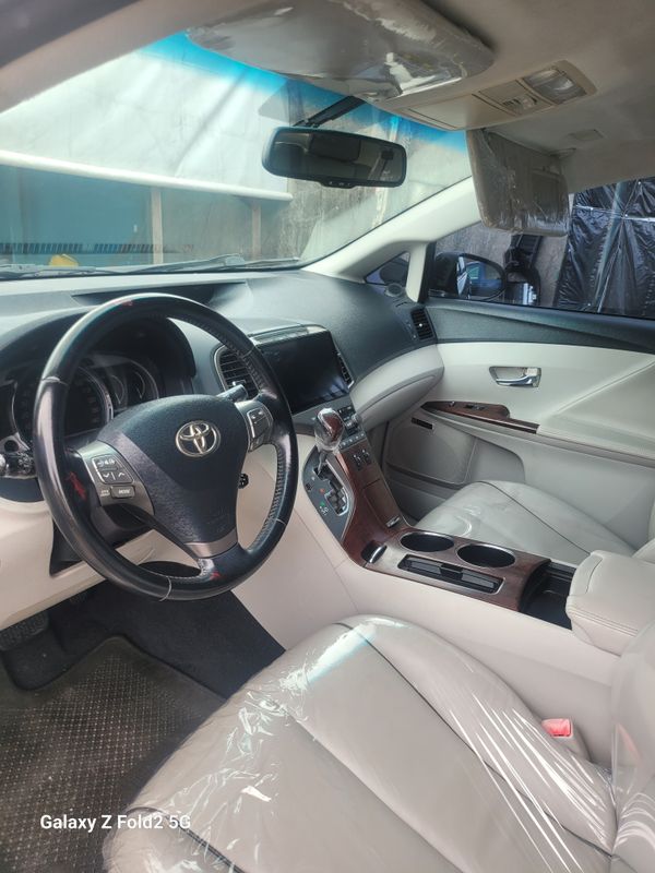 Thumbnail 5 of 2010 Toyota Venza xle